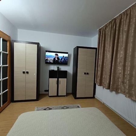 Apartament Alis2011 Buzău Exteriör bild